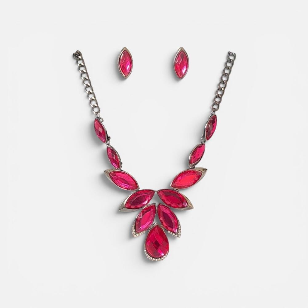 Red Crystal Statement Necklace Set Adjustable Chain Matching Stud Earrings